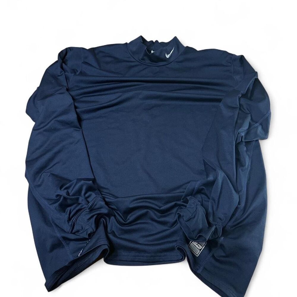 Nike Men's Navy and Black T-shirt